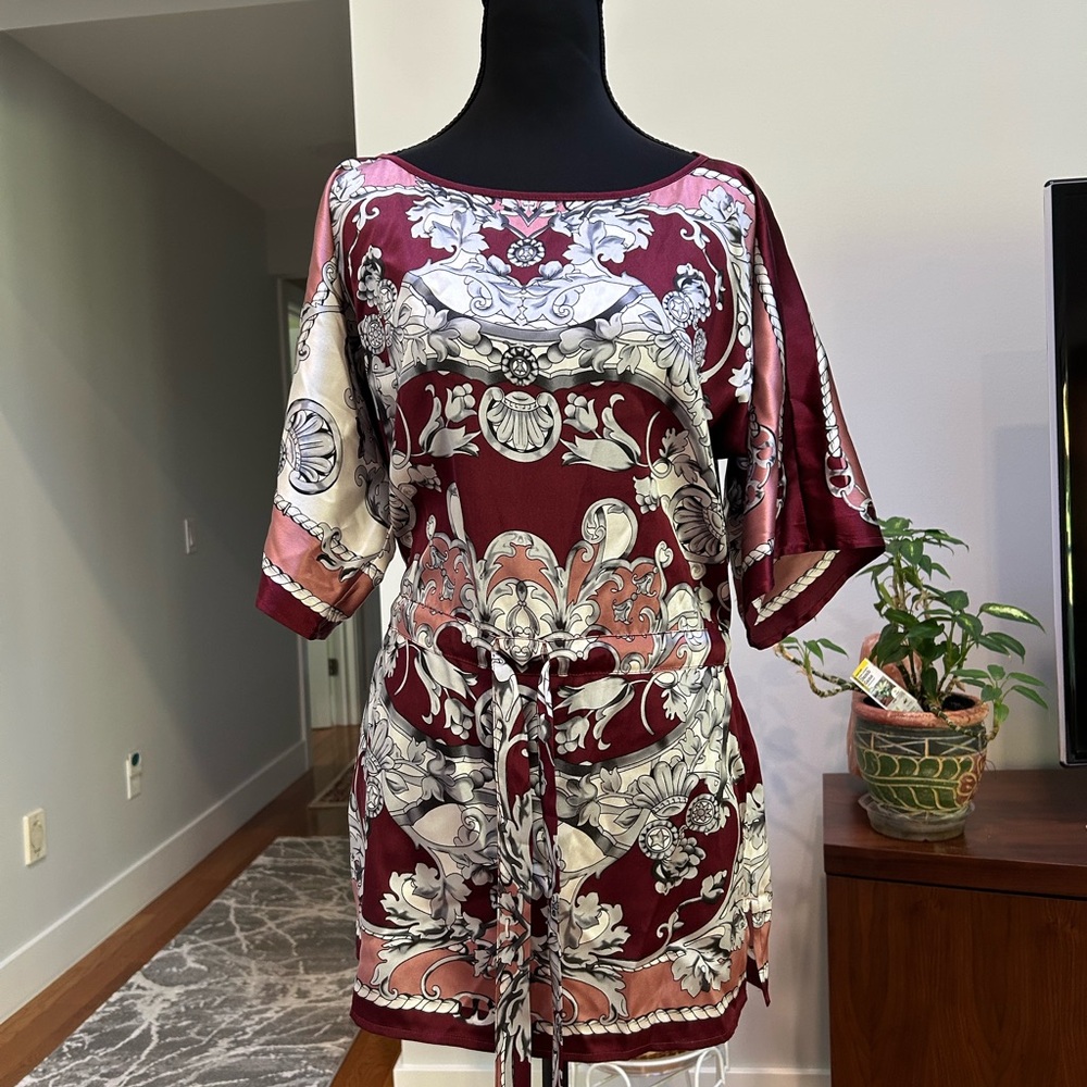 Floral Burgundy and White Kimono top. Silk.